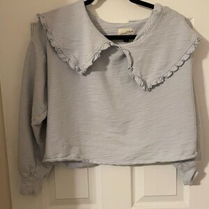 Universal Thread Women's Ruffled Sweatshirt - Light blue